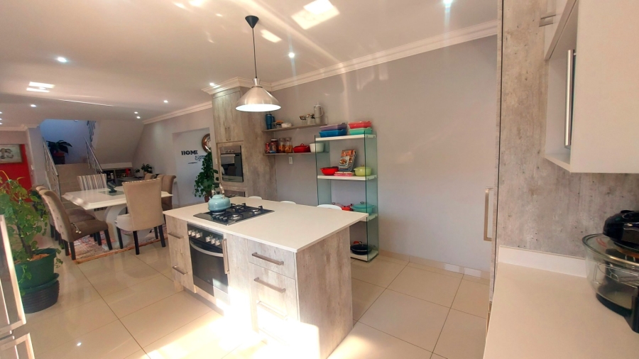4 Bedroom Property for Sale in Melodie North West